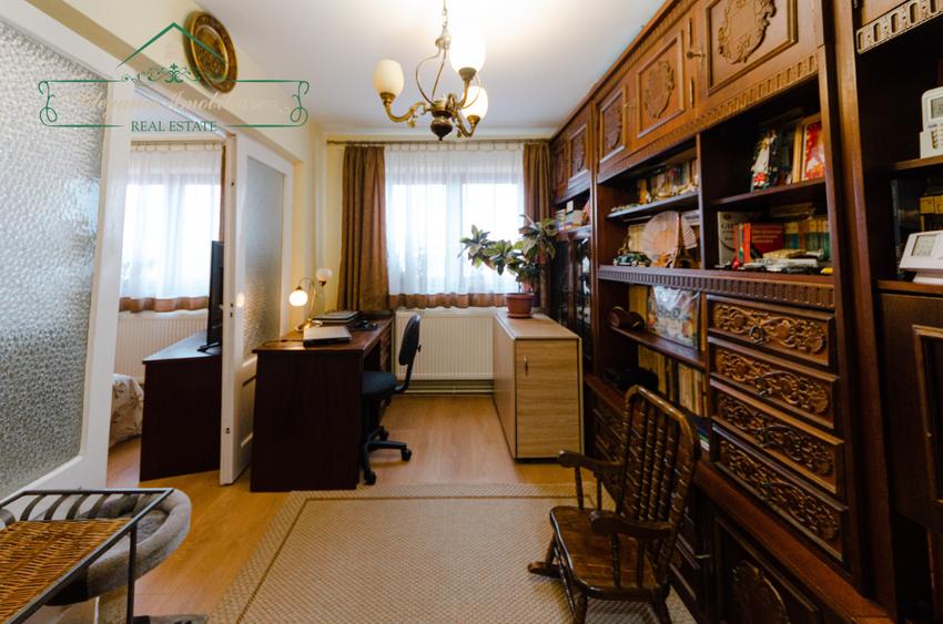 Apartament  cu 5 camere, zona Fortuna ,Arad