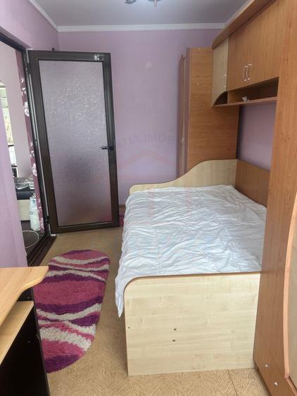 SE VINDE APARTAMENT 3 CAMERE, MICRO 38, 63.000 EURO