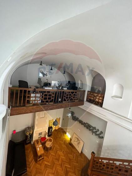 Apartament cu 4 camere de închiriat în zona Dacia pretabil birou