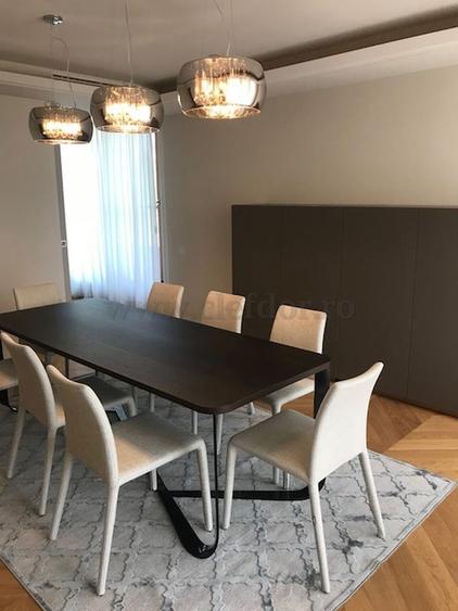 Apartament cu 4 camere de închiriat în zona Primaverii