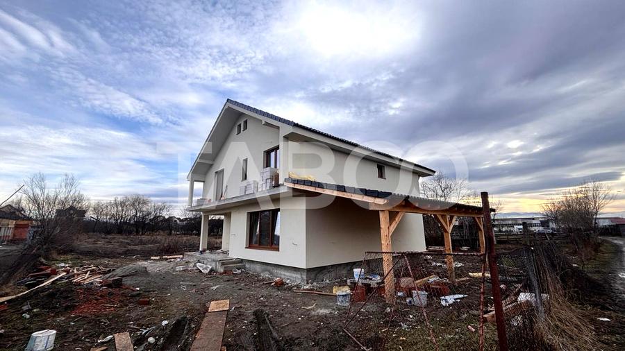 Casa de vanzare individuala constructie noua 2025 Sura Mare