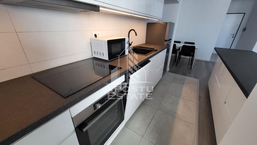 Apartament cu 3 camere,complet mobilat si utilat,zona Centrala