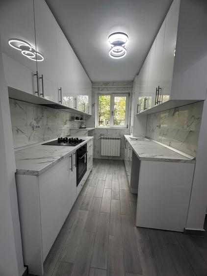 Apartament cu 2 camere DECOMANDAT, etajul 1/10, zona Alexandru cel Bun