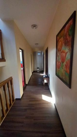 Casa deosebita 8 camere 350 mp utili OTOPENI