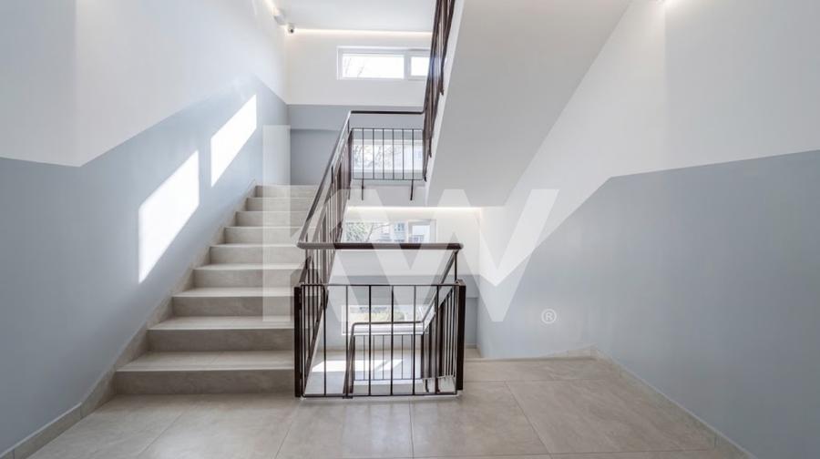 Garsoniera Renovata cu centrala proprie - Etaj 1