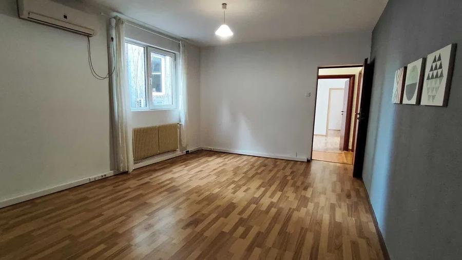 Birouri/zona aproape piata Alba Iulia/6 camere