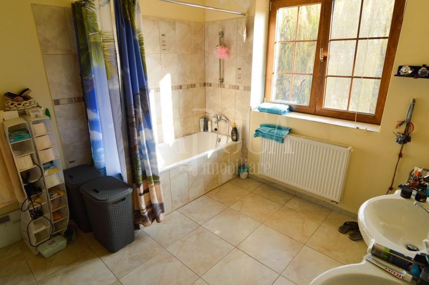 Casa 8 camere de vanzare in Buna Ziua, Cluj Napoca