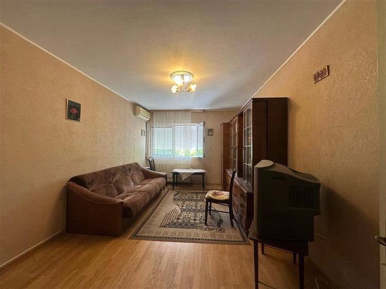 Apartament 3 camere de vanzare, Piata Unirii