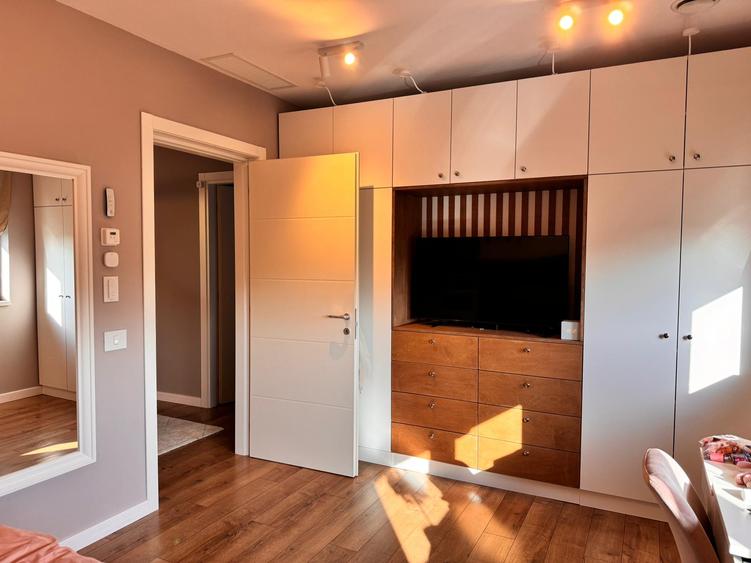 Proprietar, vand apartament 2 camere cu gradina