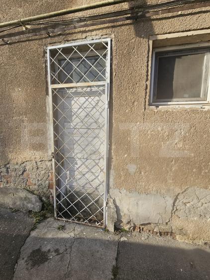 Spațiu comercial 100 mp, parter, cu vitrină – Hunedoara, disponibil imediat