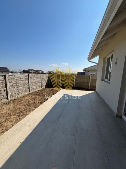 Duplex pe parter de vanzare, in Bucovat