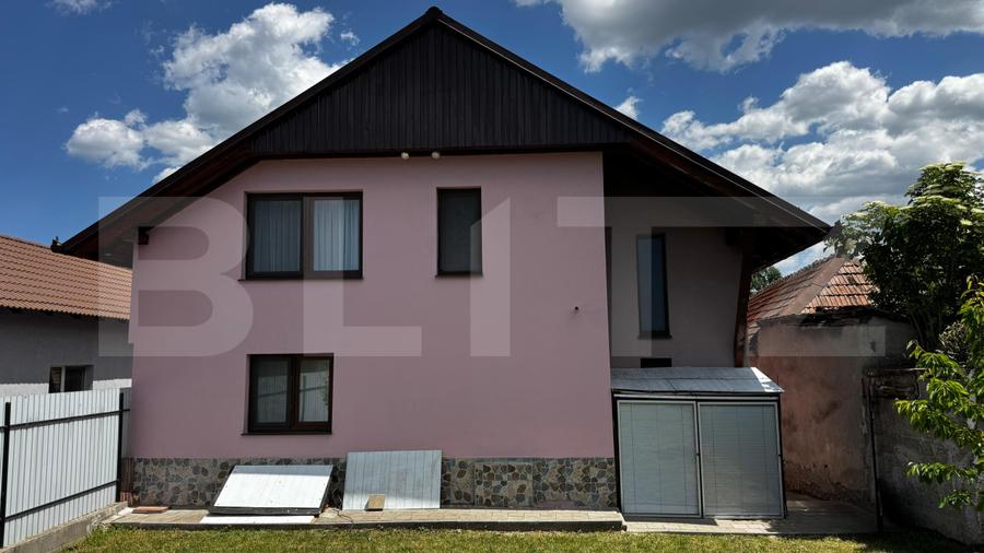 Casă cu 5 camere și teren generos de 2.044 mp, Vintul de Jos