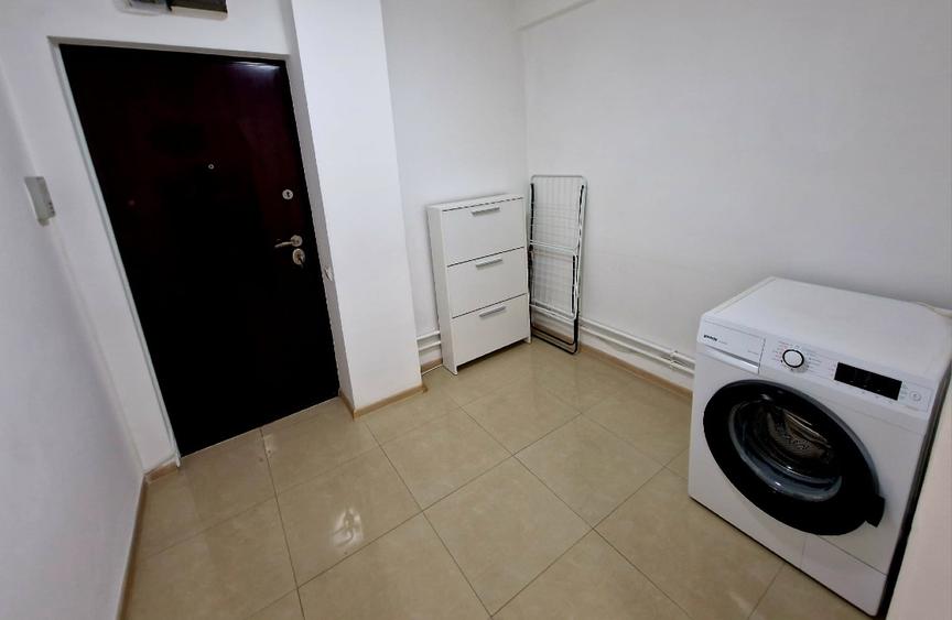 Garsoniera la Budapesta/Tineretului - la bulevard/vad comercial - recent renovat