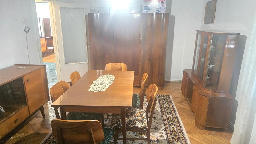 Vand apartament de 3 camere decomandat in Deva, parter, str. Bejan,