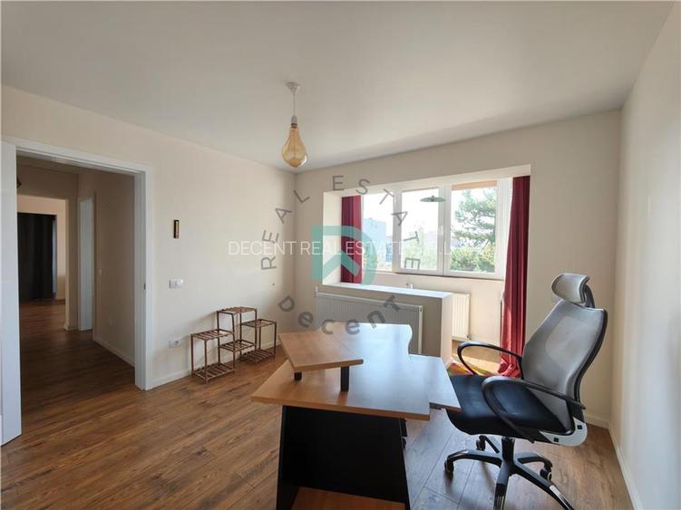 Apartament 3 camere de vanzare, Centru Civic
