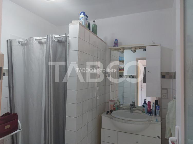 Casa si curte individuala 2 corpuri de casa separate 4 camere gradina - 10