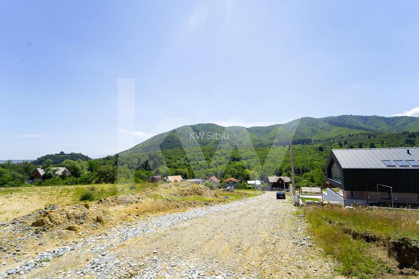 Casă arhitectură modernă cu panoramă spre Munții Făgăraș și Cetatea Cisnădioara - 45