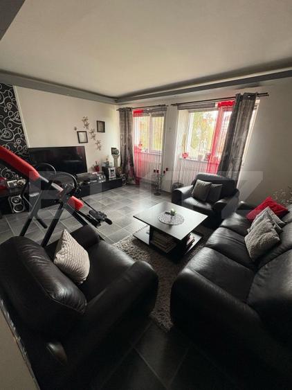 Casa cu două apartamente și garaj în zona 0 a Bistriței - 240mp utili 734mpTEREN