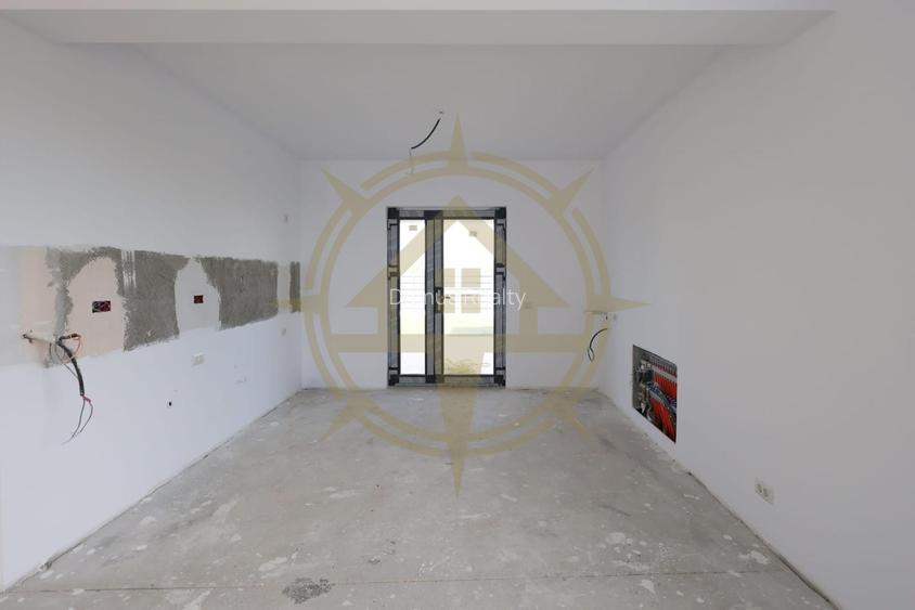 DOM00276 - CASA 4 CAMERE PARTER CREVEDIA-SAMURCASI - 7