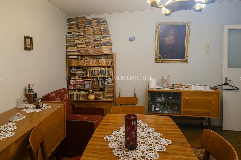 VANZARE AP 2 CAM SALA PALATULUI - 3