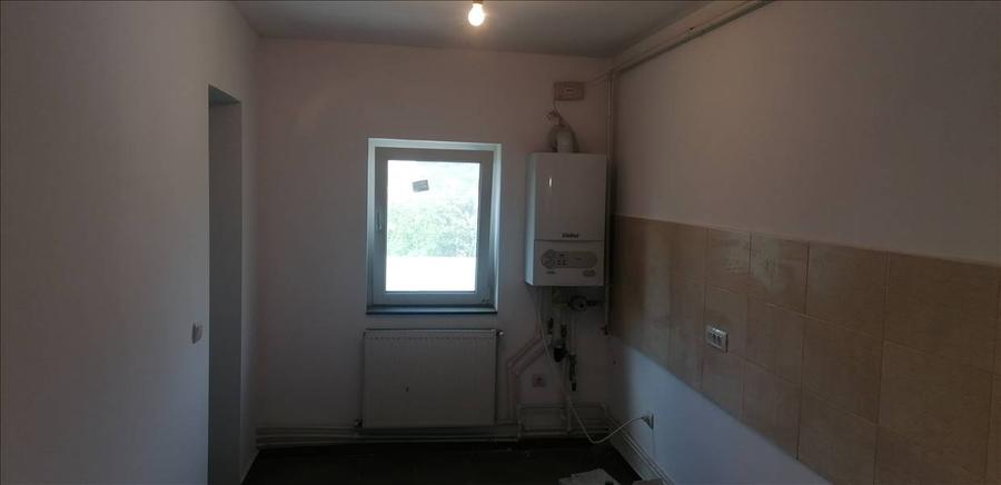 Apartament cu doua camere situat in zona centrala a mun. Focsani.