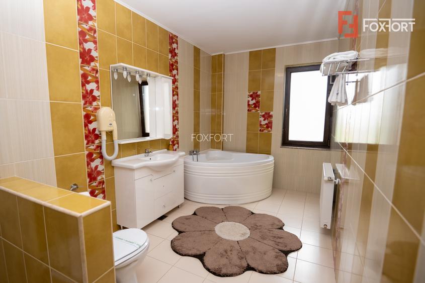 Hotel Miky Arad de vanzare | Investitie cu utilizari multiple | 42 camere cazare - 32