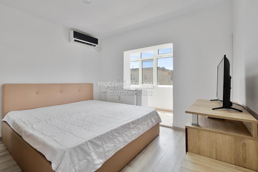 Apartament 3 camere cu vedere spectaculoasă la mare, la doar 100 metri de plajă - 7