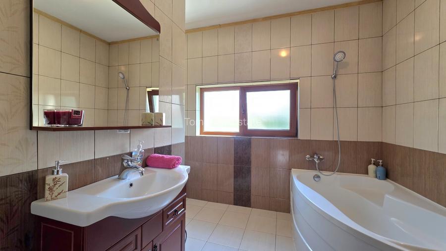 Casa P+M in Lazu - 4 camere - 300mp teren - 26