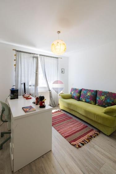 Apartament 3 camere | 75 mp | 2 băi | parcare + boxă | Tractorul