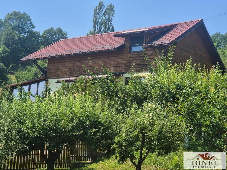 Casa D+P+M de vanzare in Metes