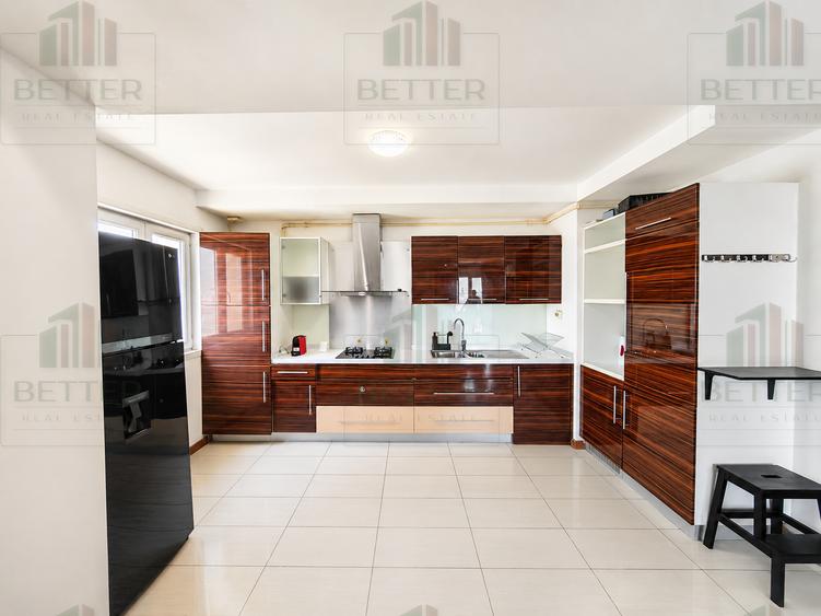 Apartament 3 camere, 2 băi, 83 mp, parcare și piscină – Cosmopolis