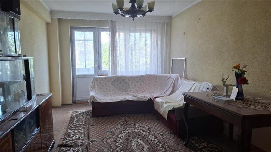 Apartament 3 camere, et 3, 75 mp, zona Primarie