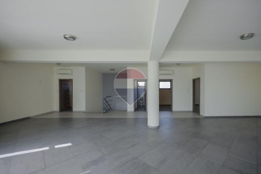 De închiriat – Spațiu comercial cu depozit, 456 mp, zona Episcopia
