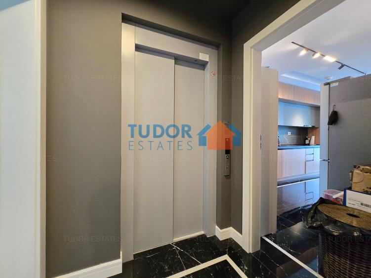 Fully Renovated 7 Bedroom Villa in Oxford Gardens with Private Swimming Pool