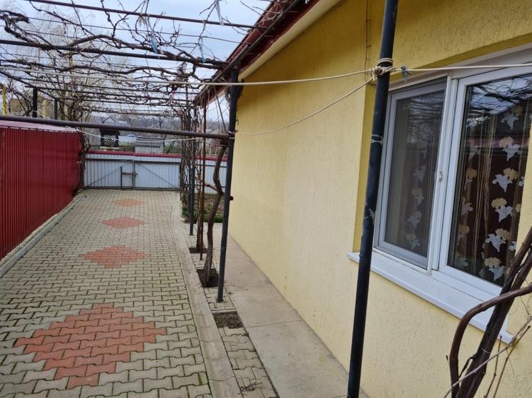 Casa cu etaj zona centrala in Cucorani