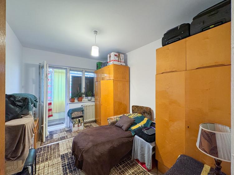 Vand apartament 3 camere Piata Centrala Deva
