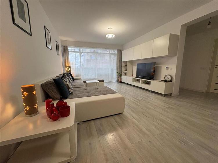 Apartament decomandat cu 3 camere 2 bai in Selimbar