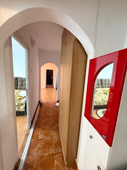 Apartament 3 camere, Dacia, etaj 2, 84500e