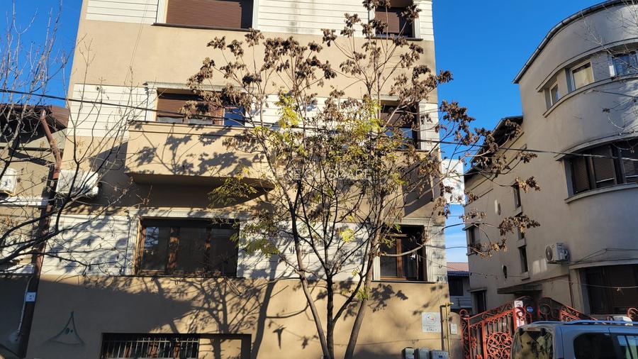 Spatiu birou - demisol, parter, etajul 2, curte-Comision 0% - 18