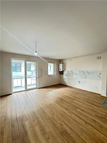 GIROC - 1 CAMERA - ETAJ INTERMEDIAR - EXCELENT INVESTITE - ZONA BUNA