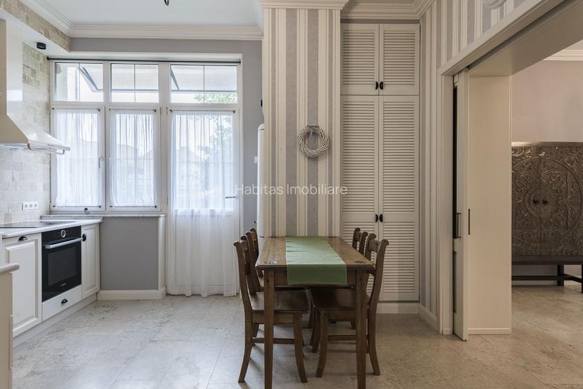 Proprietate in vila cu 2 familii, 4 camere, garaj, finisaje moderne - 36