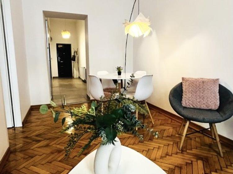 Apartament 2 camere, boem și elegant, în  Palatul Victoria