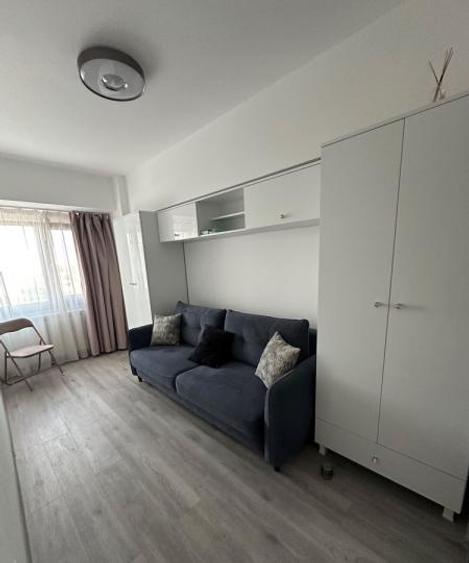 Apartament 4 camere decomandat, zona Casa de Cultura