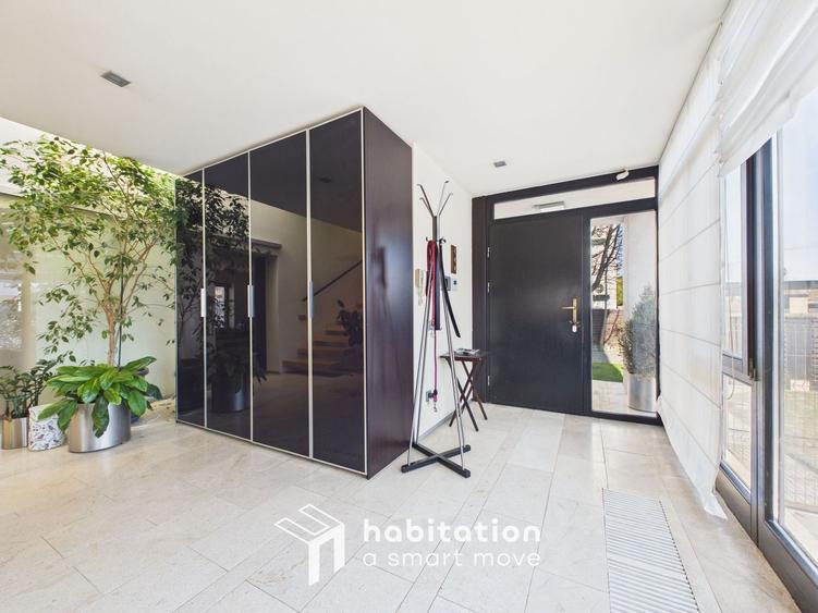 Vilă exclusivistă | 275 mp utili | Teren 700 mp | Garaj & Terasă