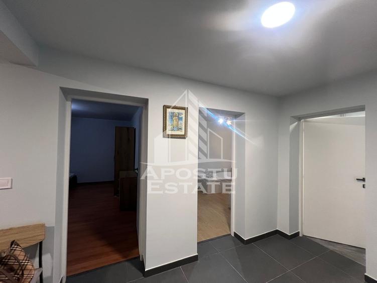 Inchiriez casa cu 2 apartamente ptr muncitori curte, zona Al. Ghirodei