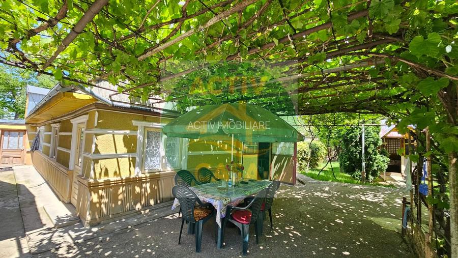 Casa de vanzare su teren de 2.000 mp, Roman Neamt - 9