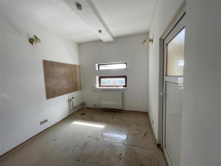 Cladire P+E cu 190 mp utili | Pretabil comercial sau rezidential | Suceava C-591