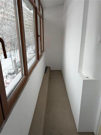Vanzare apartament 5 camere Obor, boxa, loc parcare, centrala proprie, fara risc
