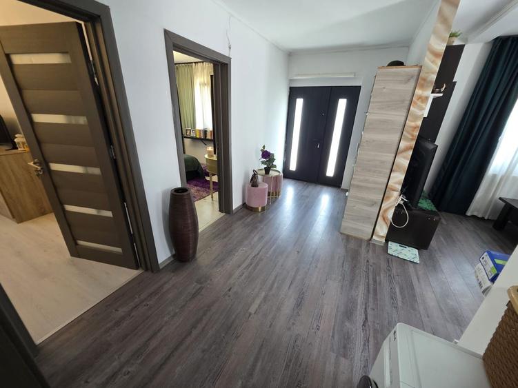 CASA INDIVIDUALA - PANOURI, MOBILATA, STRADA ASFALTATA, COMISION 0%