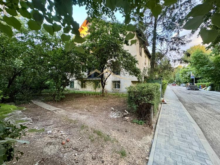 Teren intravilan 438 mp | PUD avizat S+P+2E | Floreasca